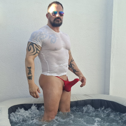 Bulge Torpedo Thong Glossy Red