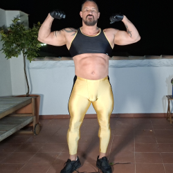 Skinfit Black & Gold tights and cropped t-shirt