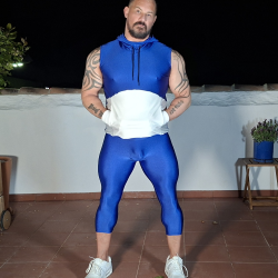 Skinfit spandex hoody and 3/4 tights