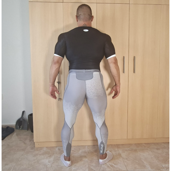 SKINS Performance tights