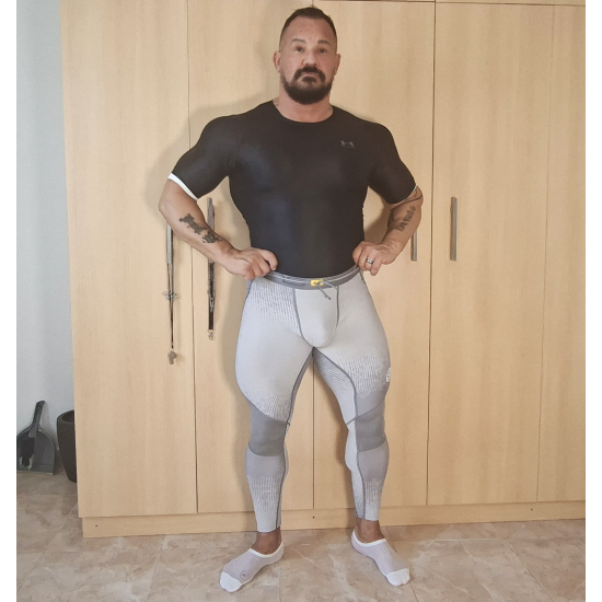 SKINS Performance tights