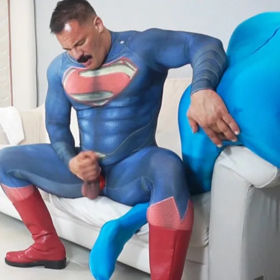 SUPERHERO HOOK UP