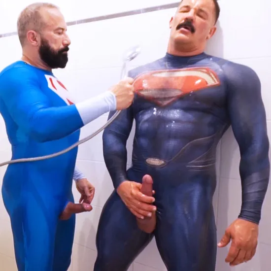SUPERHERO HOOK UP
