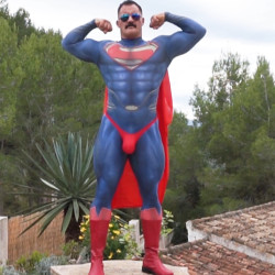 SUPERHERO HOOK UP