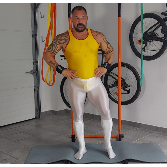 YOUR PERSONAL TRAINER
