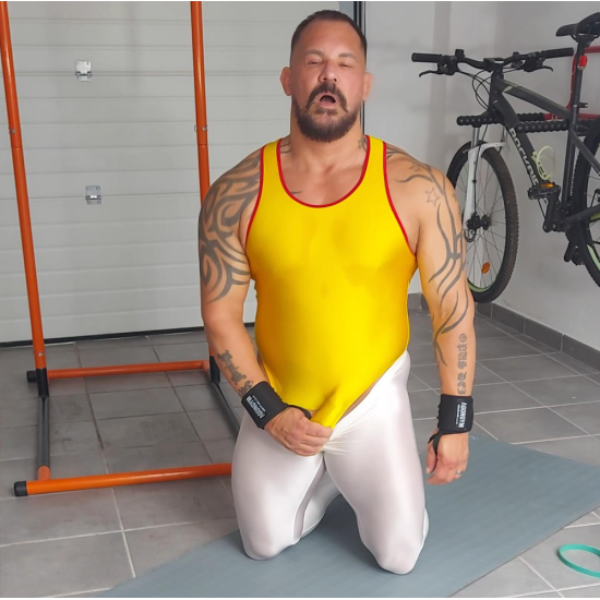 YOUR PERSONAL TRAINER