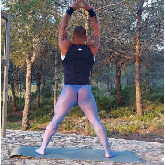 MUSCLE YOGA IN PANTYHOSE